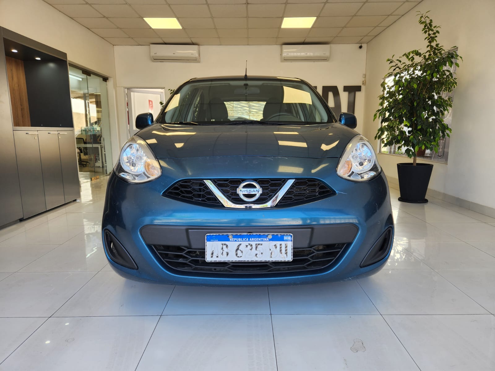 Nissan March Sense Pure Drive