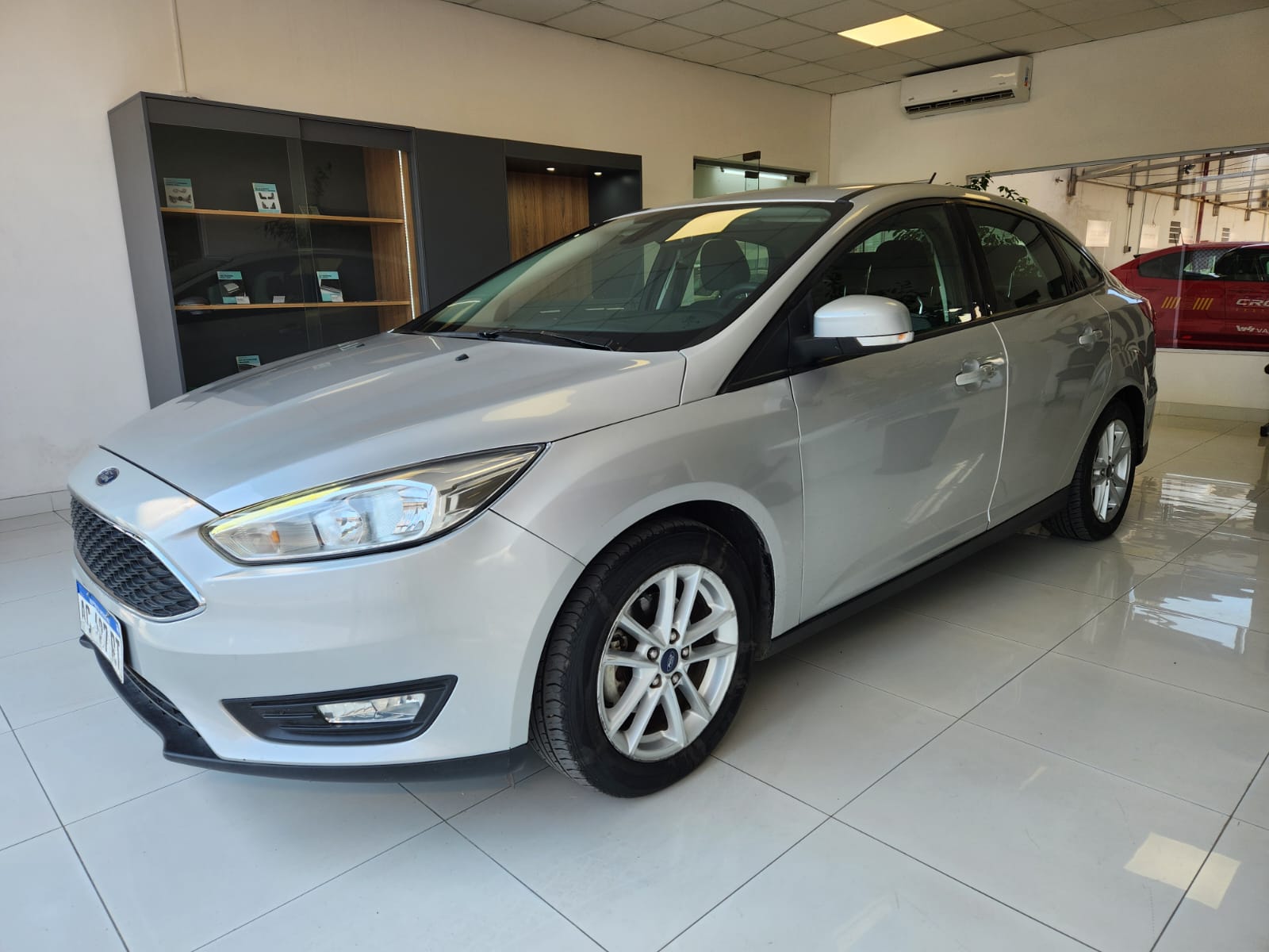 Ford Focus S 1.6 4P