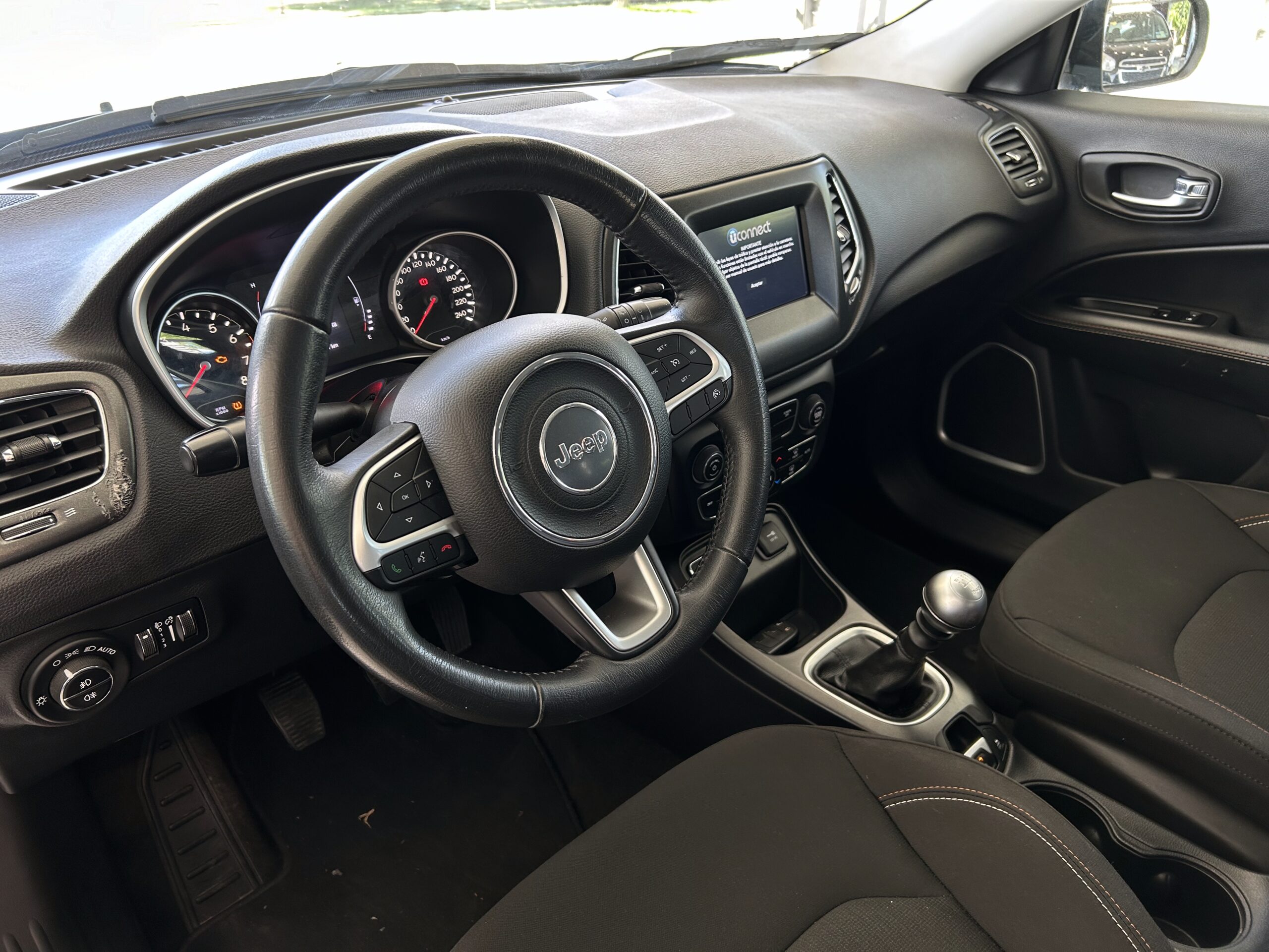 Jeep Compass Sport 2.4 MT6