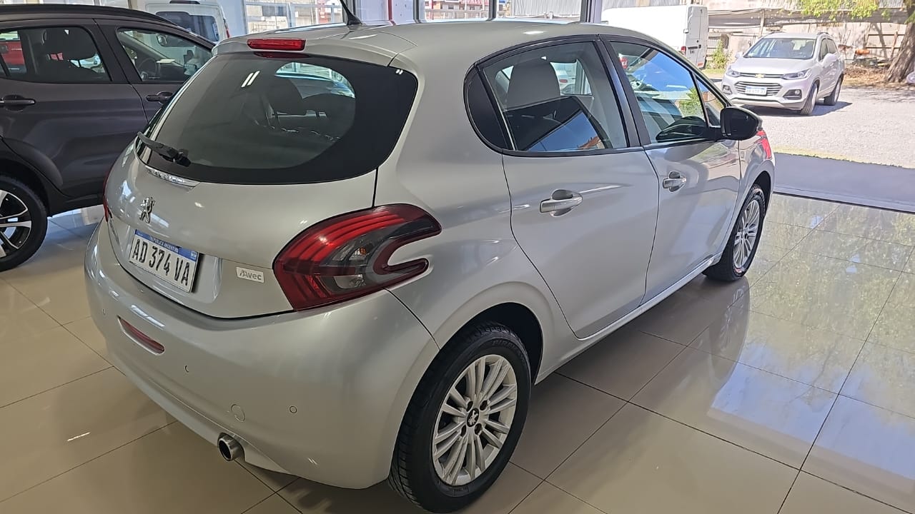 Peugeot 208 Allure 1.6