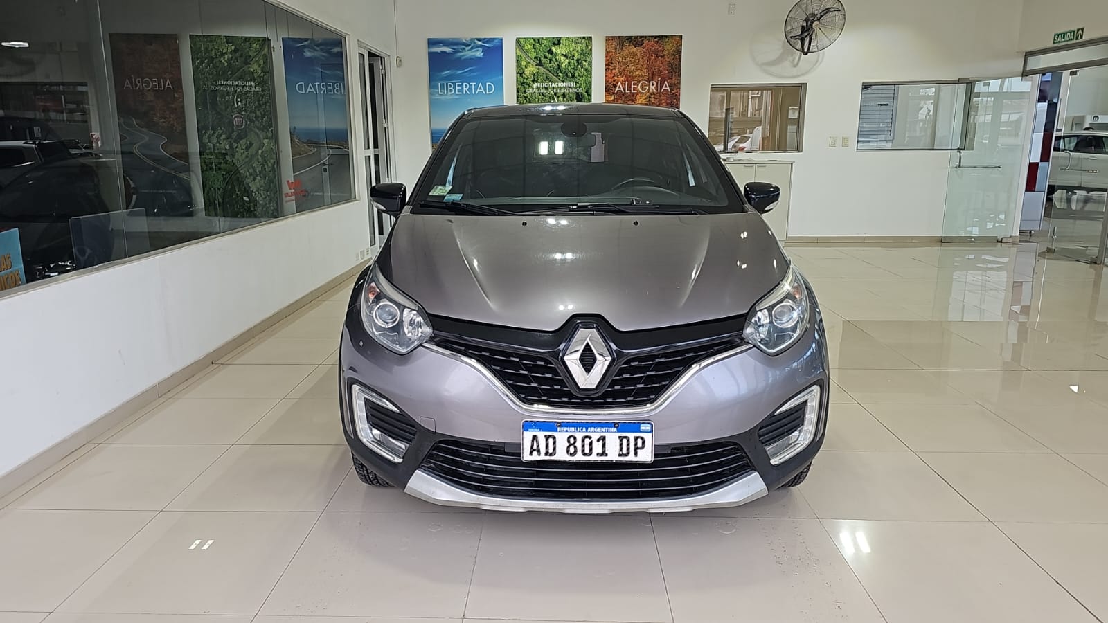 Renault Captur Intense  CVT 1.6