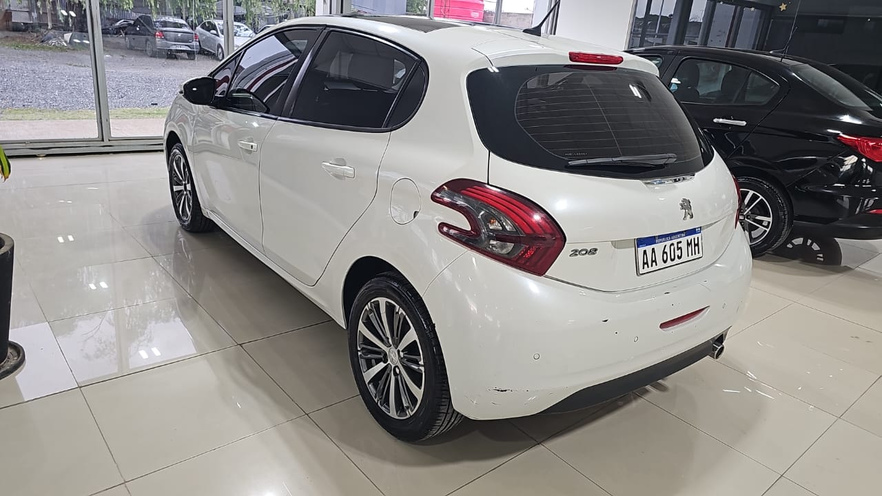Peugeot 208 Allure  1.6