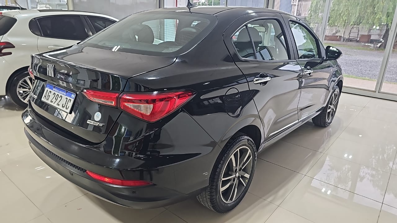 Fiat Cronos Precision 1.3 CVT