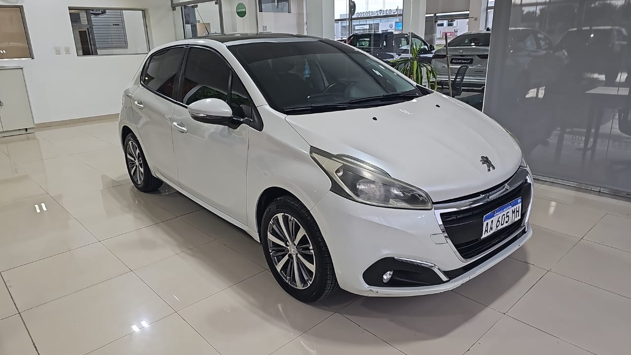 Peugeot 208 Allure  1.6
