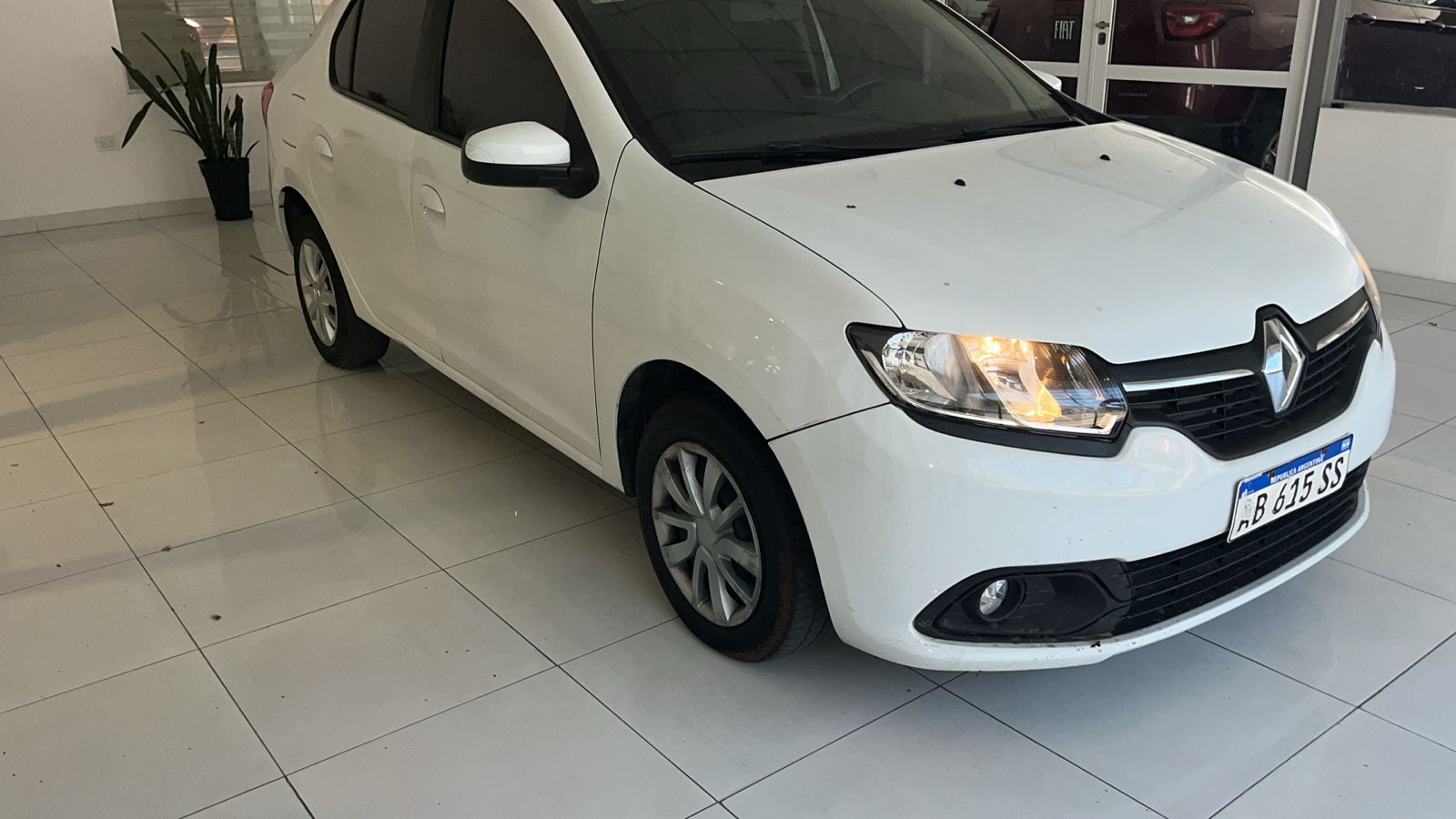 Renault Logan Expression
